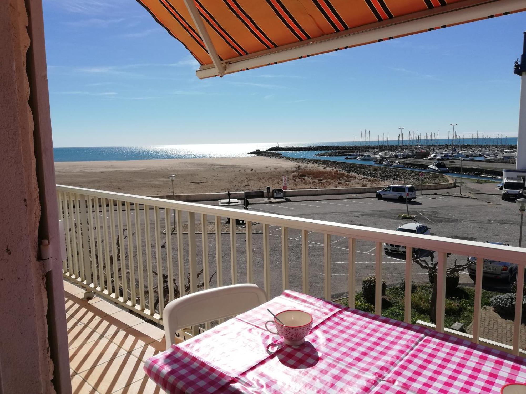 Superbe Avec Vue Sur Et Port, Parking Prive